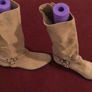 Franco Sorto new tan suede boots 9 women’s